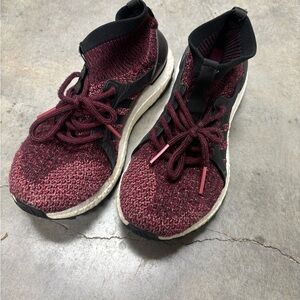 Adidas ultraboost size 7 maroon